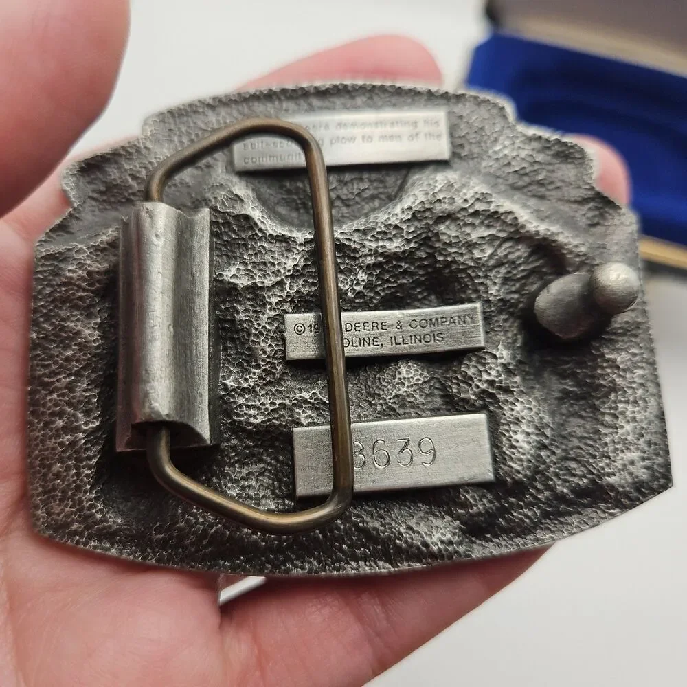 John Deere vintage belt buckle 150th anniversary  1987 limited edition